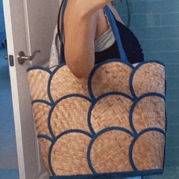 Poolside Designer Denim Scallop Straw Tote Medium - Picture 3 of 11